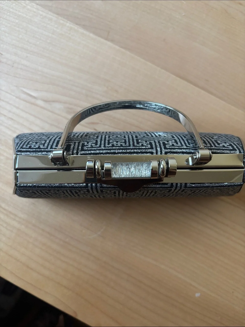 Selini black silver